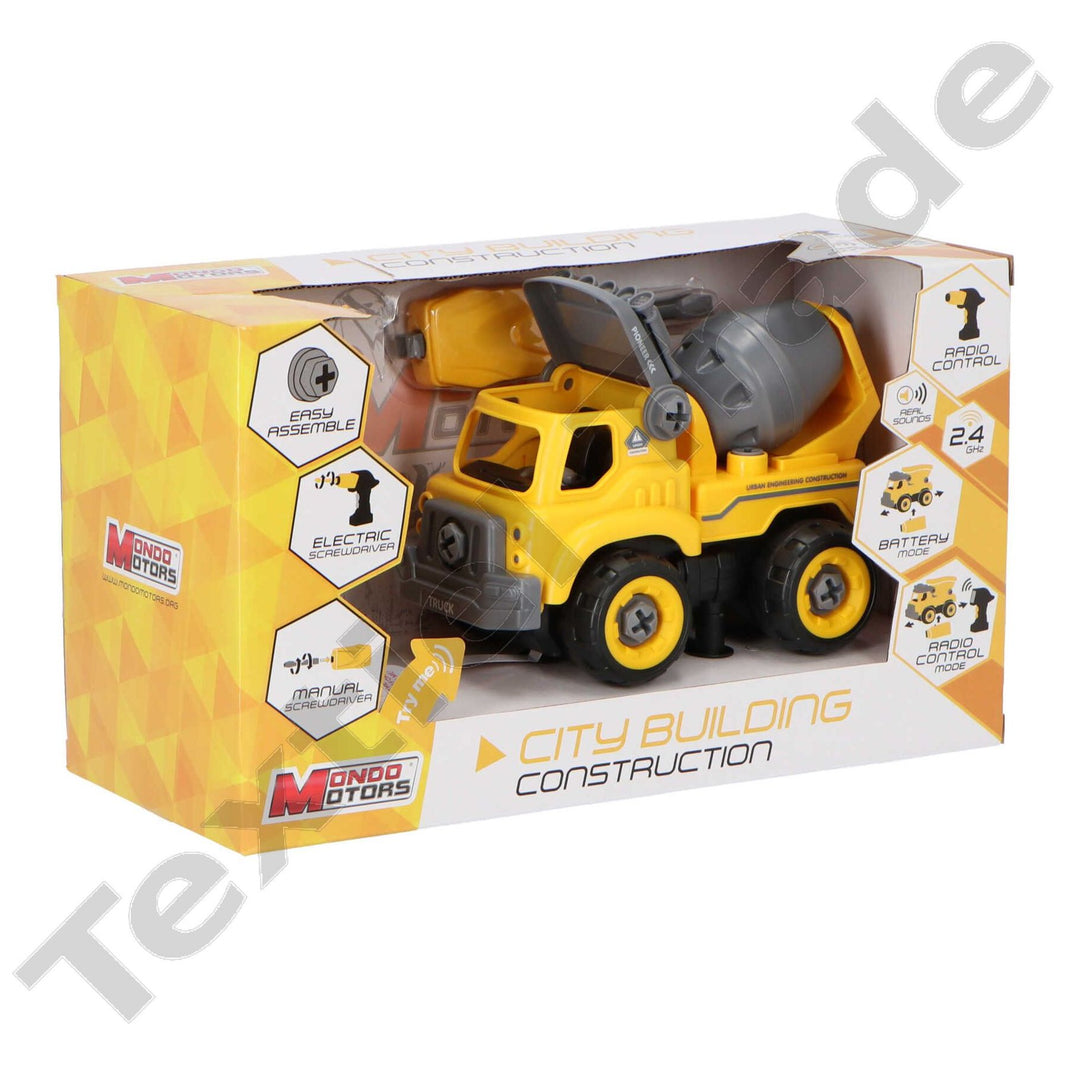 VEHICULO DE OBRA DESMONTABLE Y R/C. Caja algo dañada