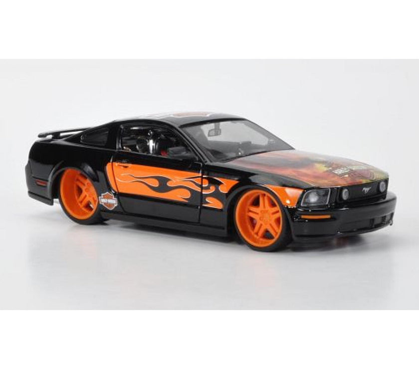 Maisto Harley Davidson Ford Mustang GT 2006 Escala 1:24