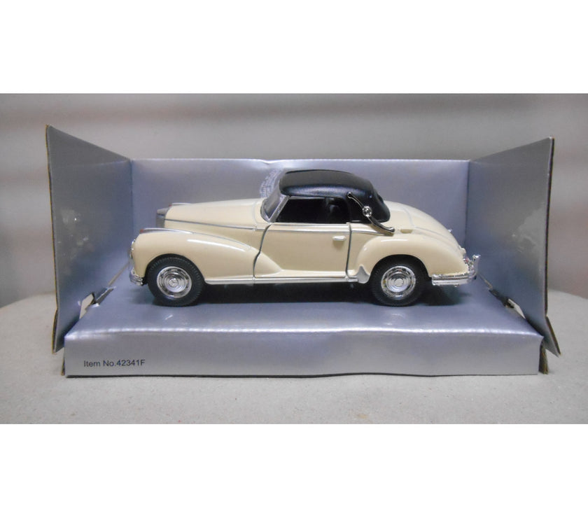 Mercedes-Benz W188 300S CREAM 1:34/39 Welly. Caja algo dañada