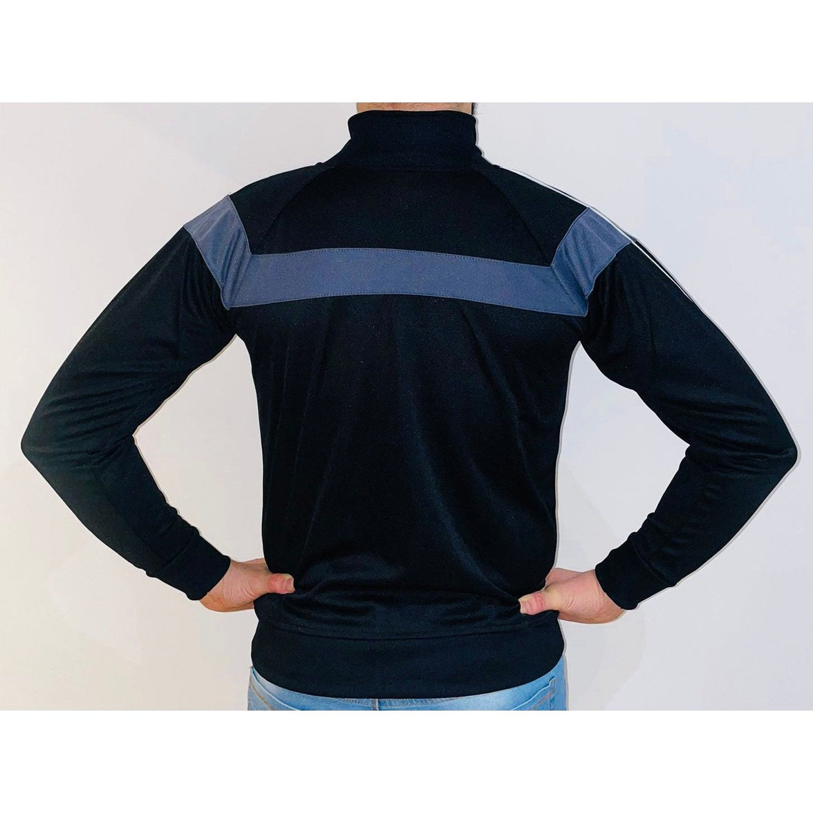 Chaqueta Oficial de la Selección Española de Fútbol para Adulto – Negra y Gris | RFEF Licencia Oficial | Sudadera Deportiva con Cremallera y Escudo Bordado